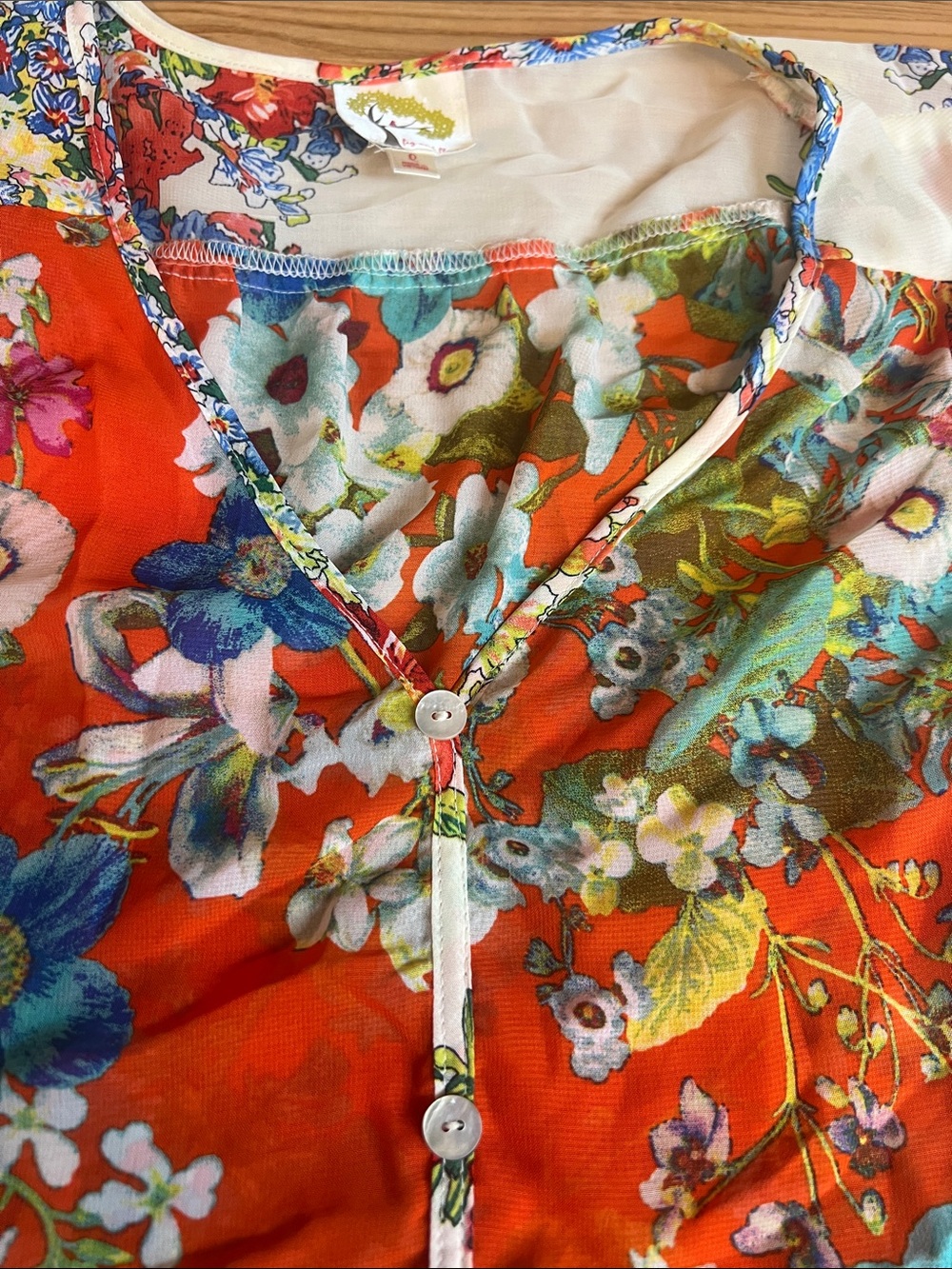 fig and flower Large Floral Blouse - Picture 7 of 11